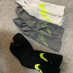 nike basketball socks; 3 pairs